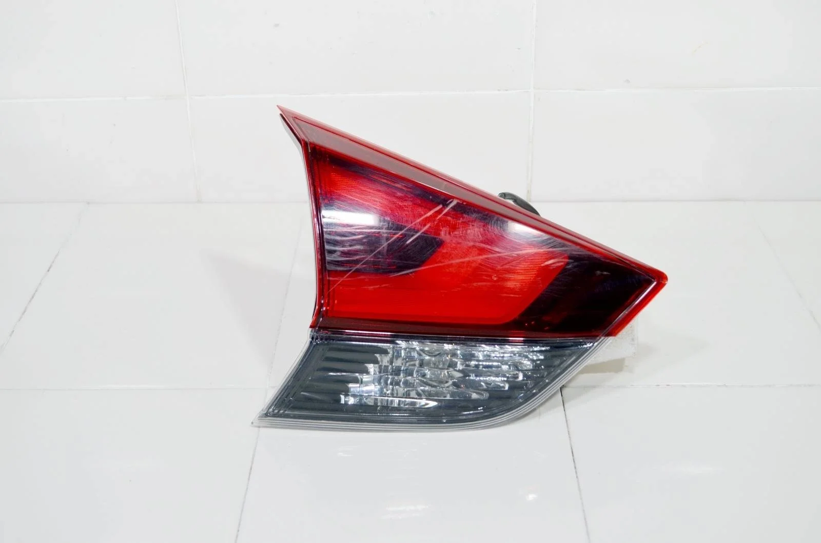 Фонарь NISSAN X-TRAIL 2017+ 265556FP5A T32, левый