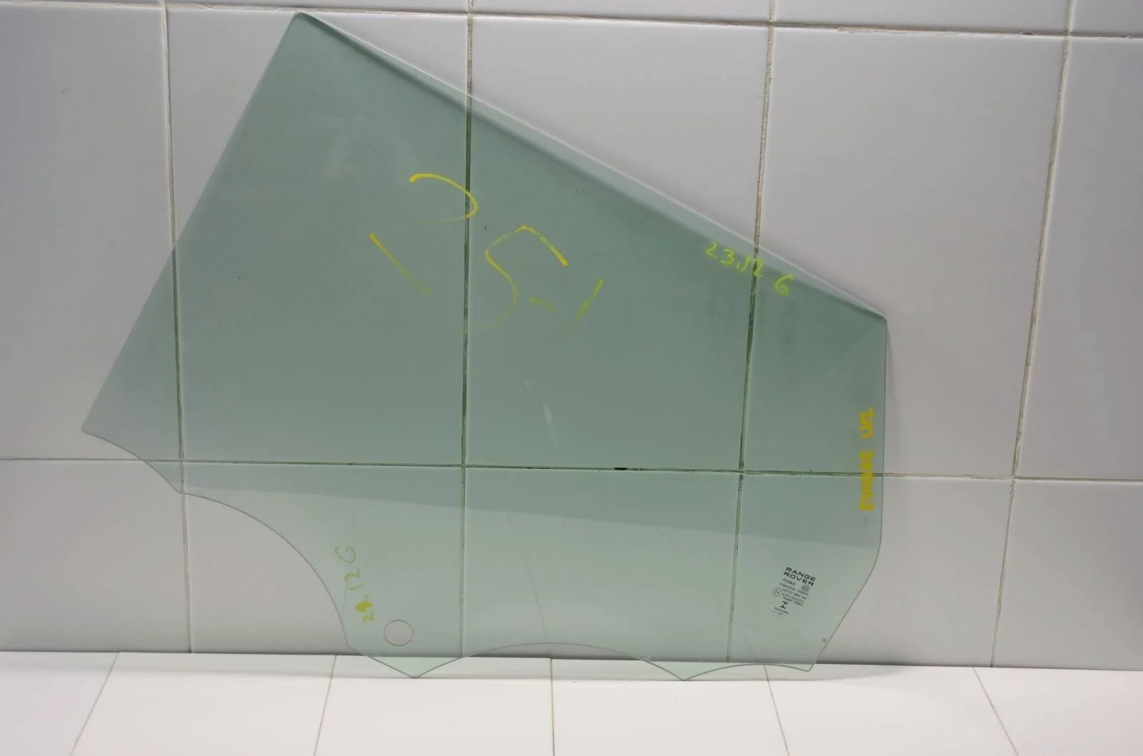 Стекло двери Land Rover RANGE ROVER EVOQUE 2011-2018 LR026713 L538, заднее левое