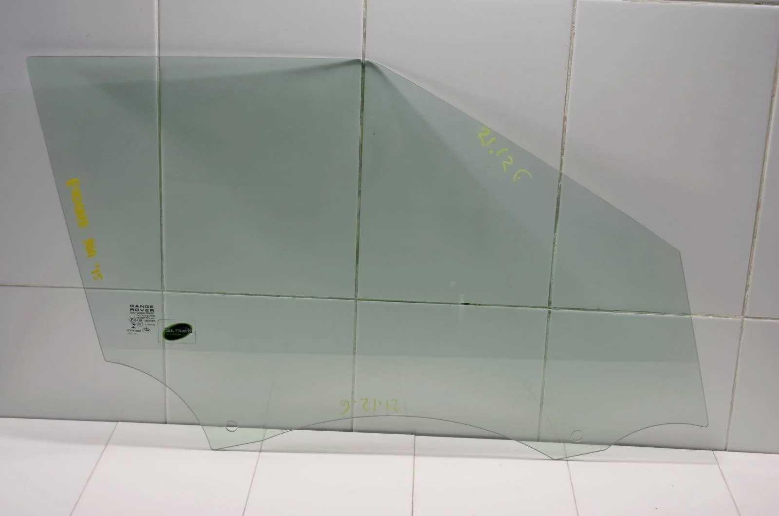 Стекло двери Land Rover RANGE ROVER EVOQUE 2011-2018 LR026302 L538, переднее правое