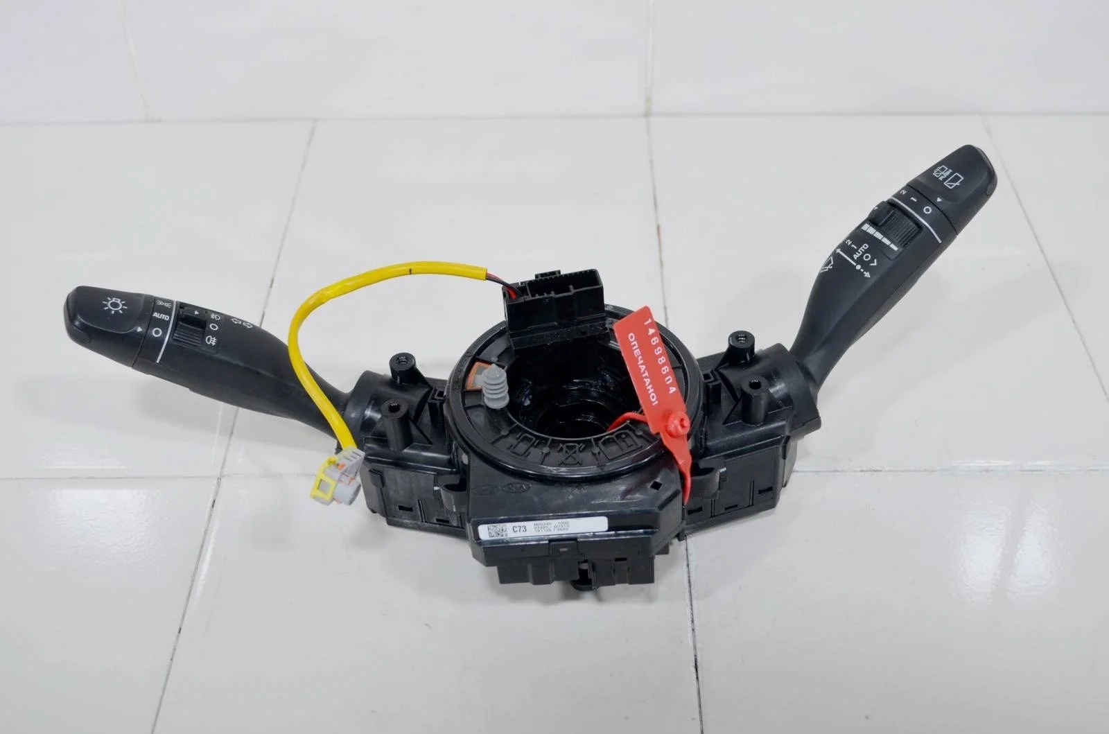 Блок подрулевых переключателей Hyundai Tucson 2018+ 93404D7962 TL