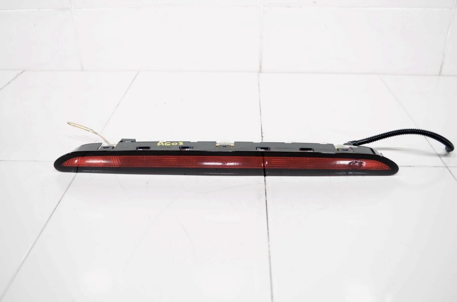 Дополнительный стоп сигнал VOLKSWAGEN TIGUAN 2016+ 5K0945087D 2