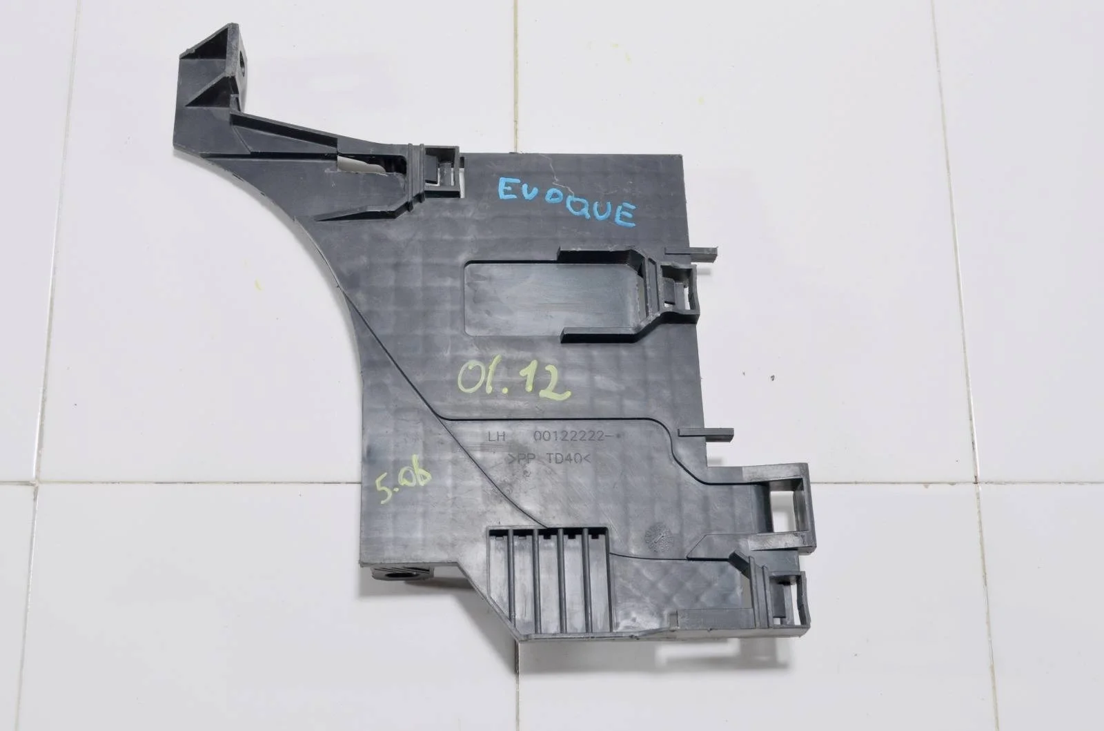 Кронштейн фары Land Rover RANGE ROVER EVOQUE 2011-2018 LR044484 L538, левый