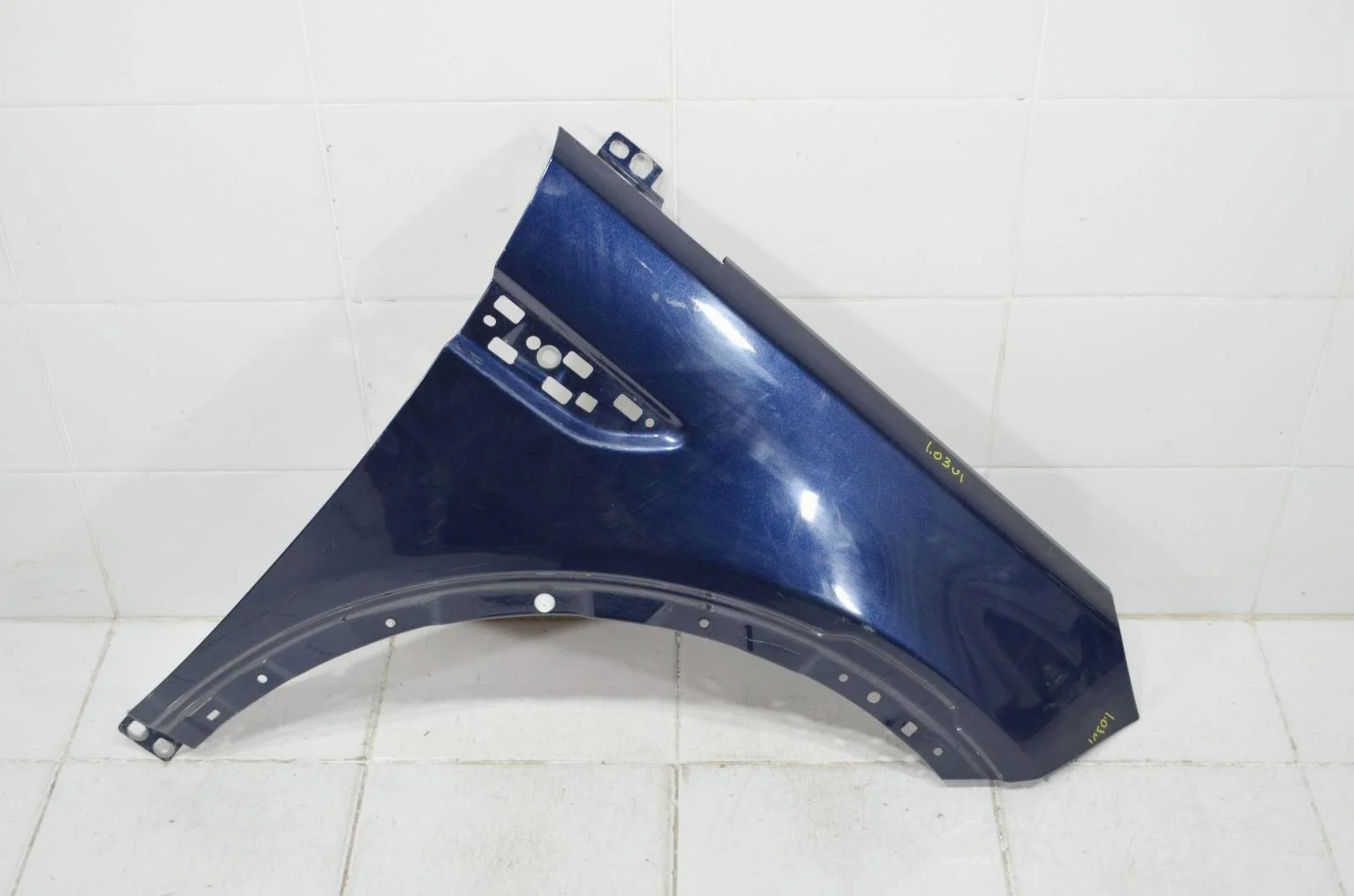 Крыло LAND ROVER DISCOVERY SPORT 2015+ LR061383 L550, переднее правое