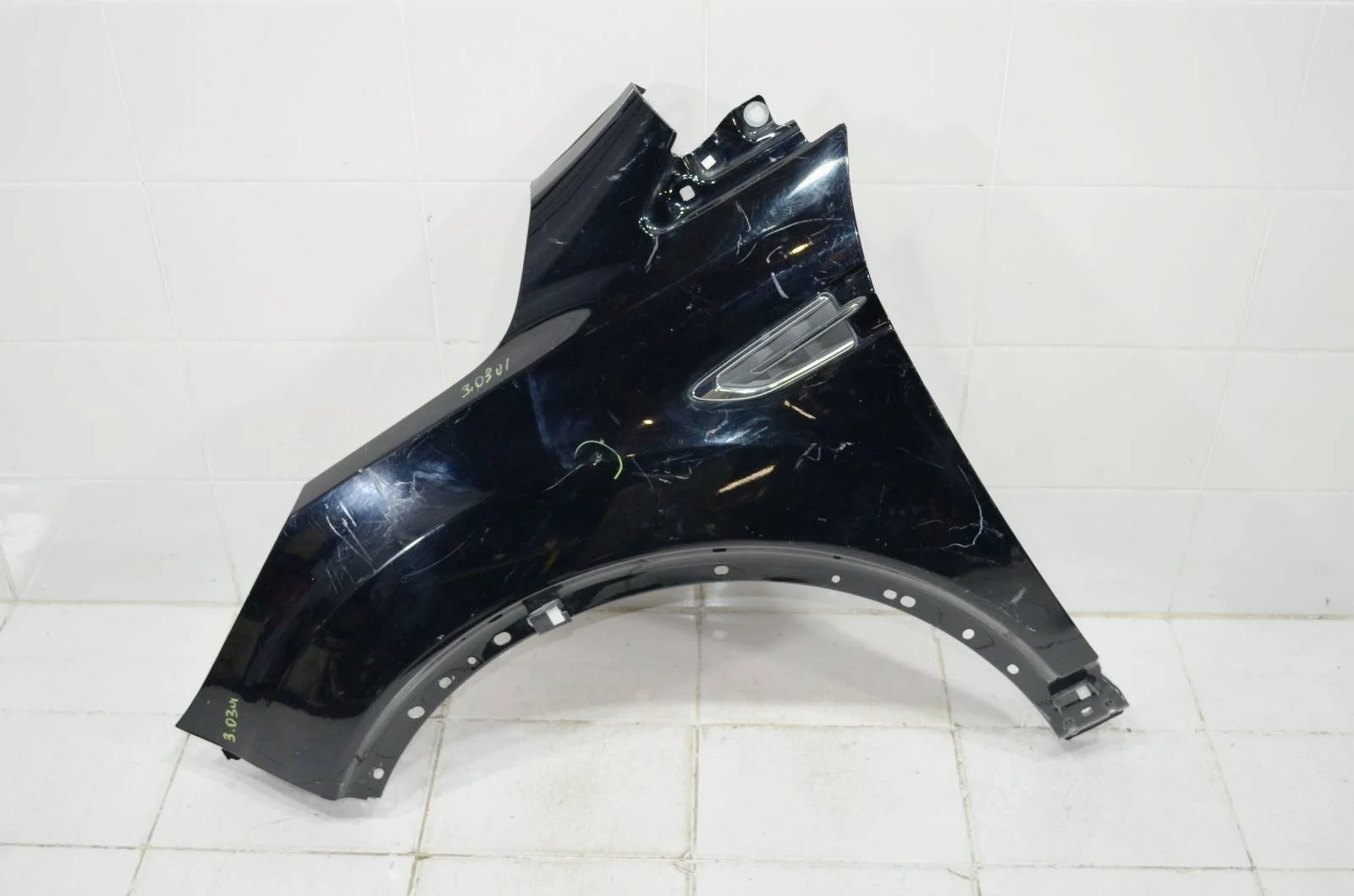 Крыло Ford Kuga 2016+ 2344153 CBS, переднее левое