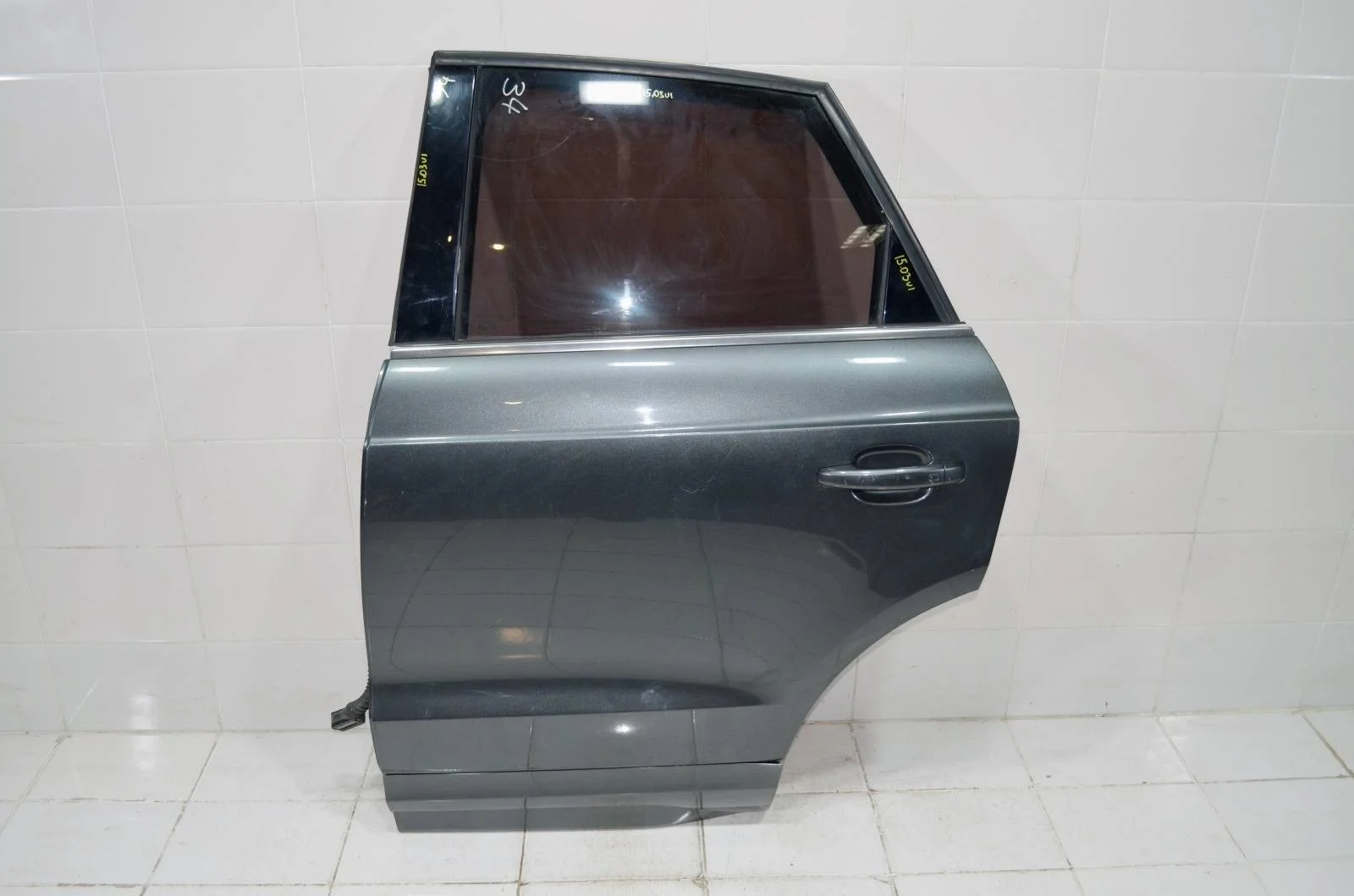 Дверь AUDI Q3 2011+ 8U0833051B 8U, задняя левая