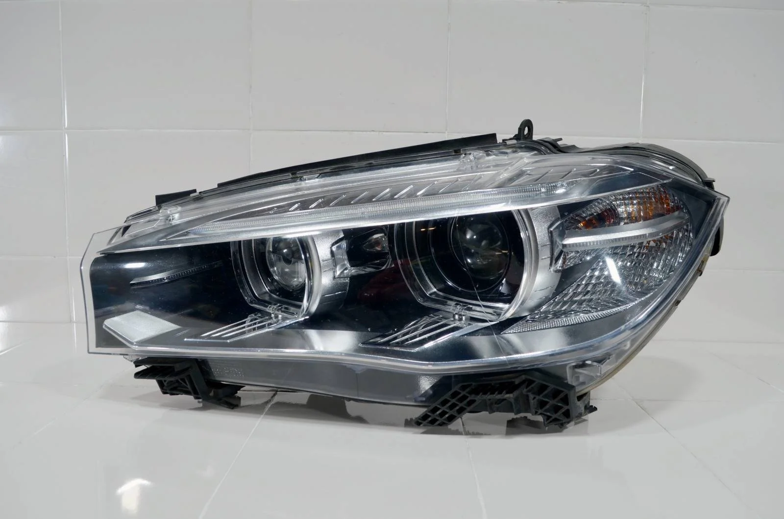 Фара BMW X5/X6 2013+ 63117317101 F15/F16, левая