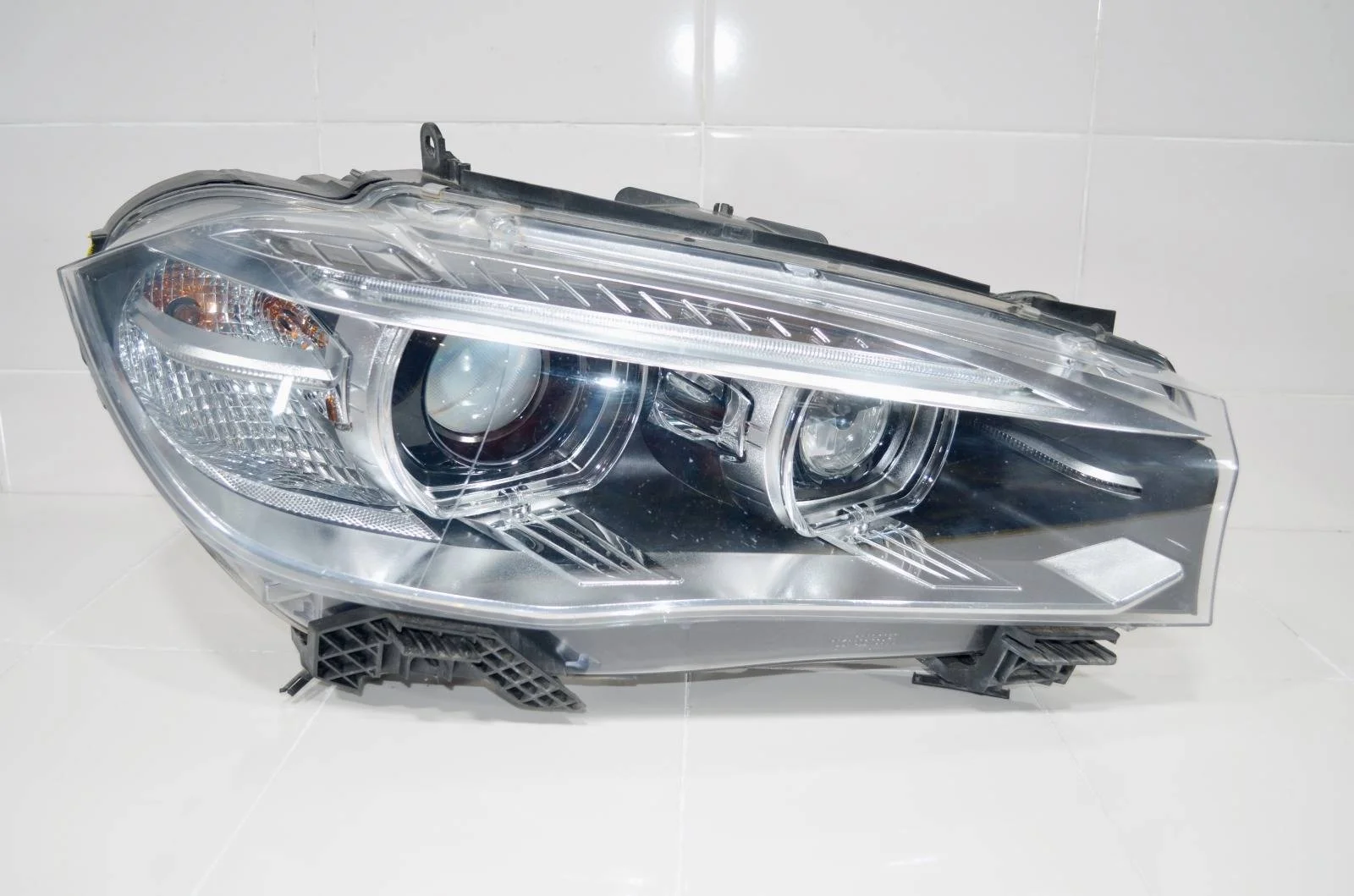 Фара BMW X5/X6 2013+ 63117317102 F15/F16, правая