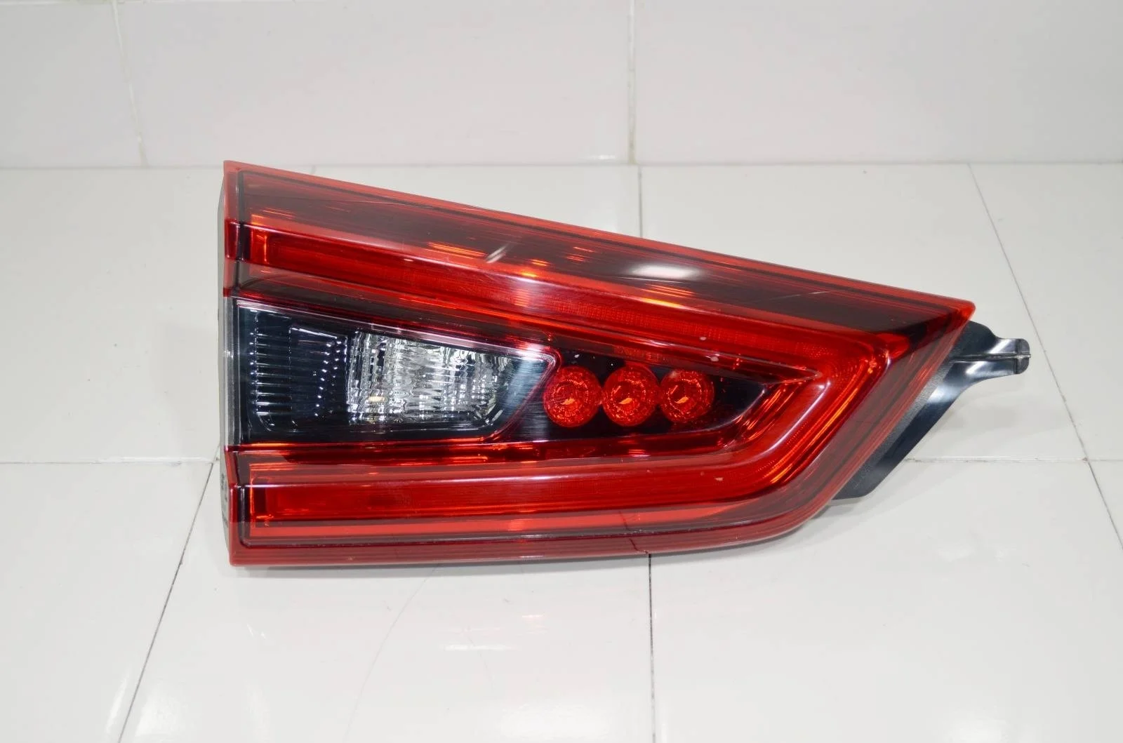 Фонарь NISSAN QASHQAI 2017+ 26555HV05A J11, левый