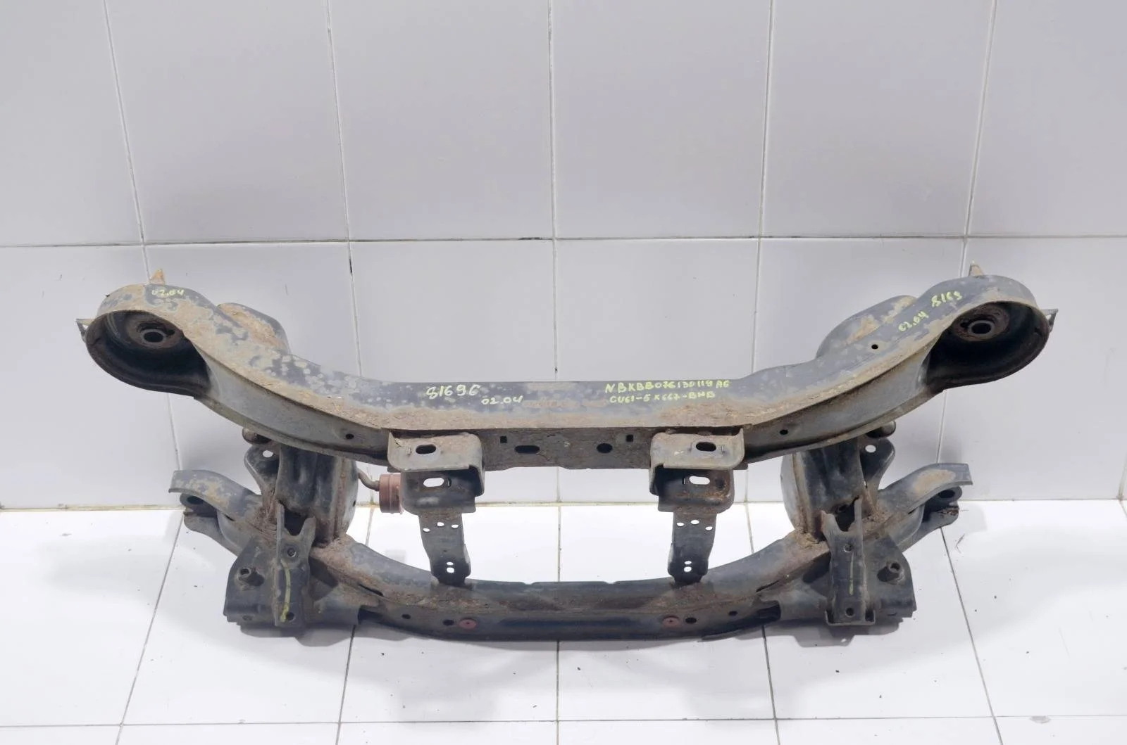 Балка задняя Ford Escape 2012+ CV6Z5035D 3