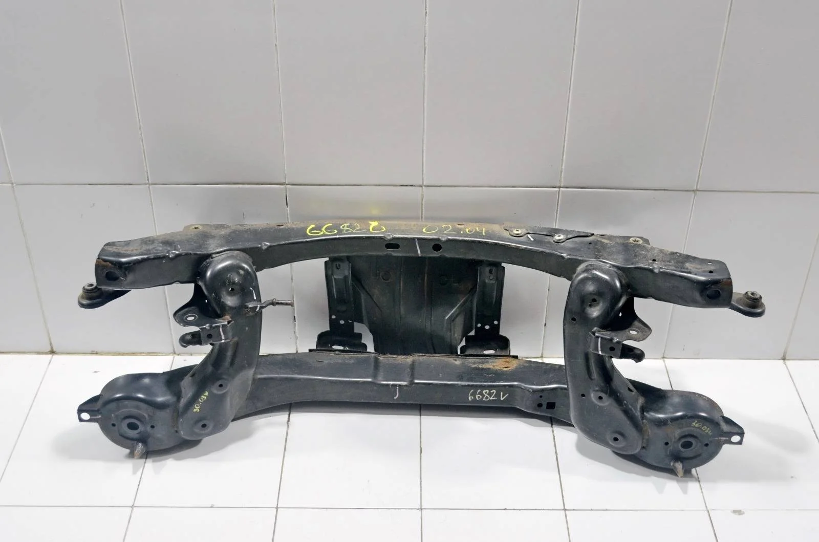 Балка задняя Ford Escape 2012+ CV6Z5035D 3