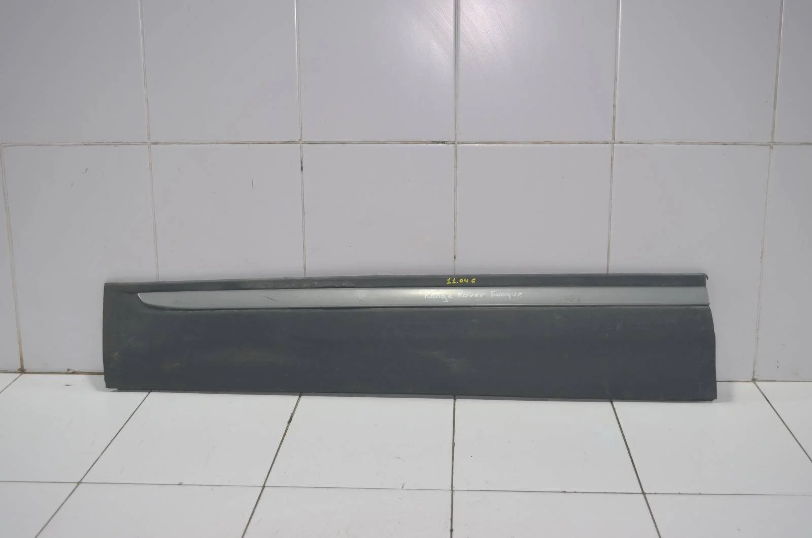 Накладка двери Land Rover RANGE ROVER EVOQUE 2011+ LR074948 L538, передняя левая