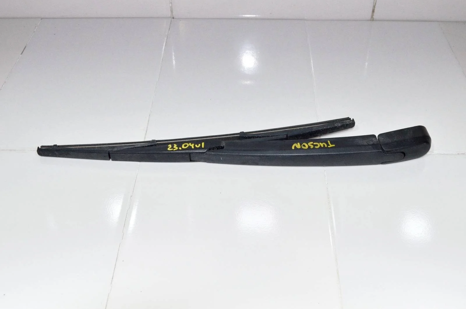 Поводок стеклоочистителя Hyundai Tucson 2015+ 988152J000 TL, задний