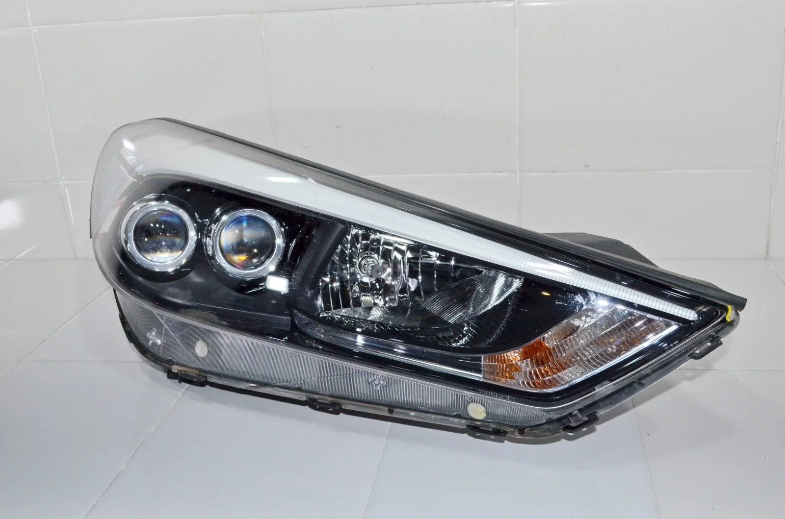 Фара Hyundai Tucson 2015+ 92102D7200 TL, правая