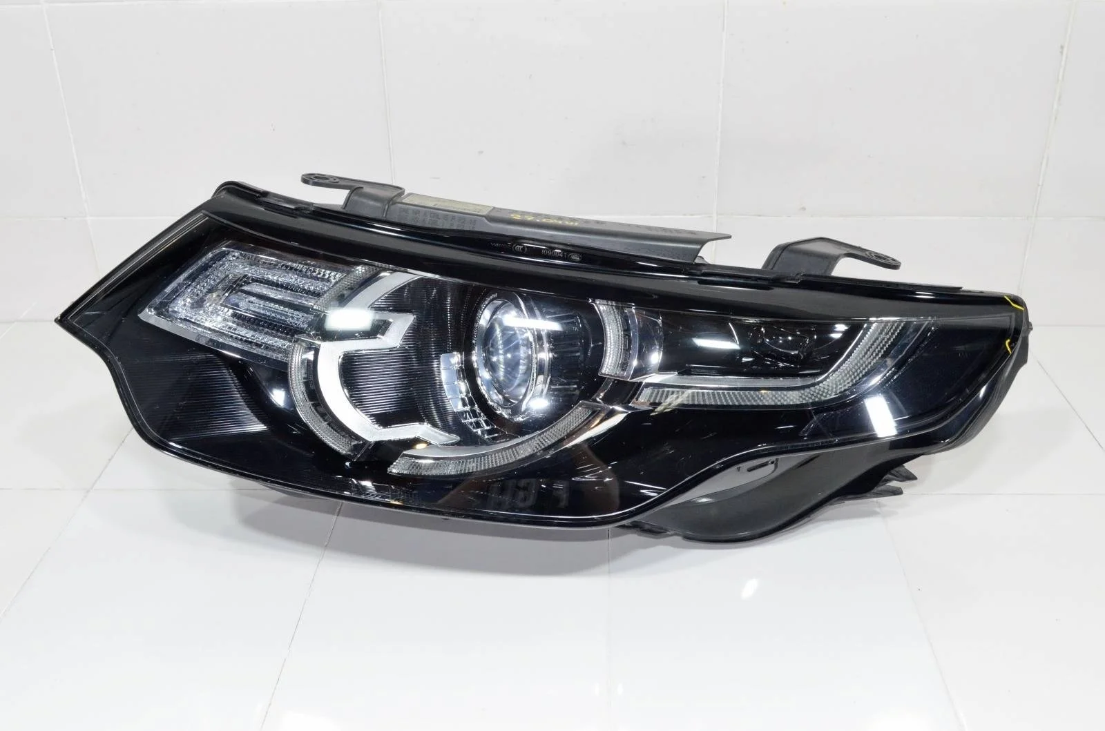 Фара LAND ROVER DISCOVERY SPORT 2015+ LR060888 L550, левая