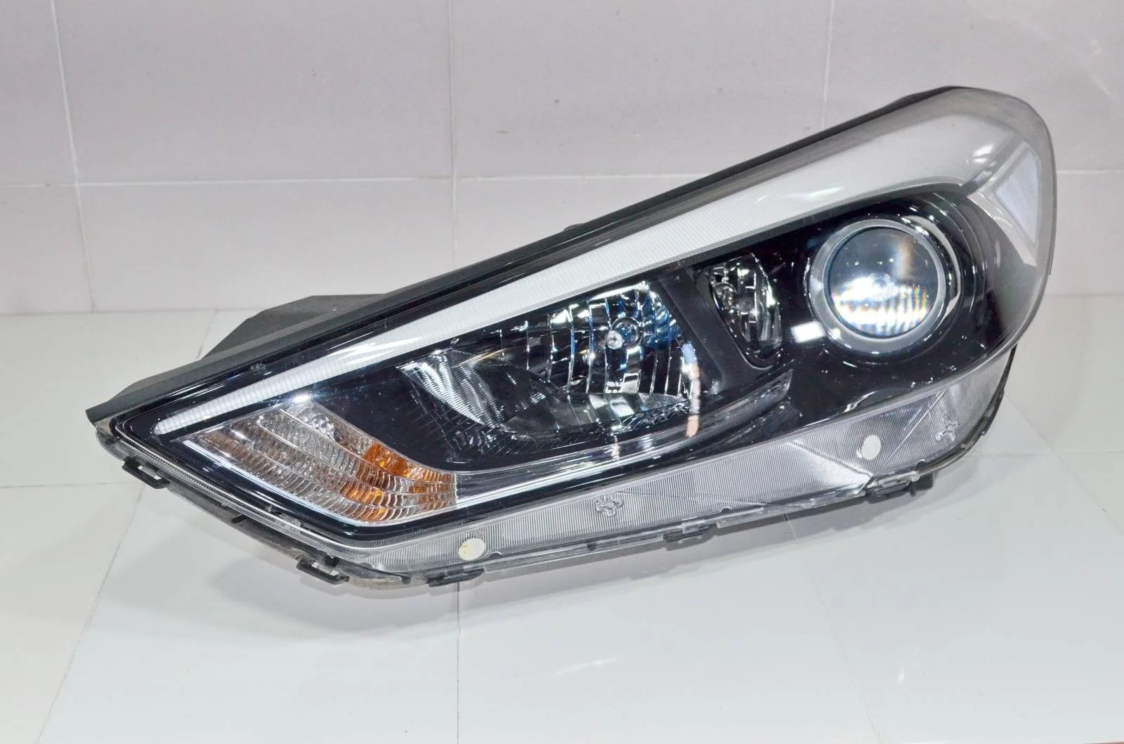 Фара Hyundai Tucson 2015+ 92101D7100 TL, левая