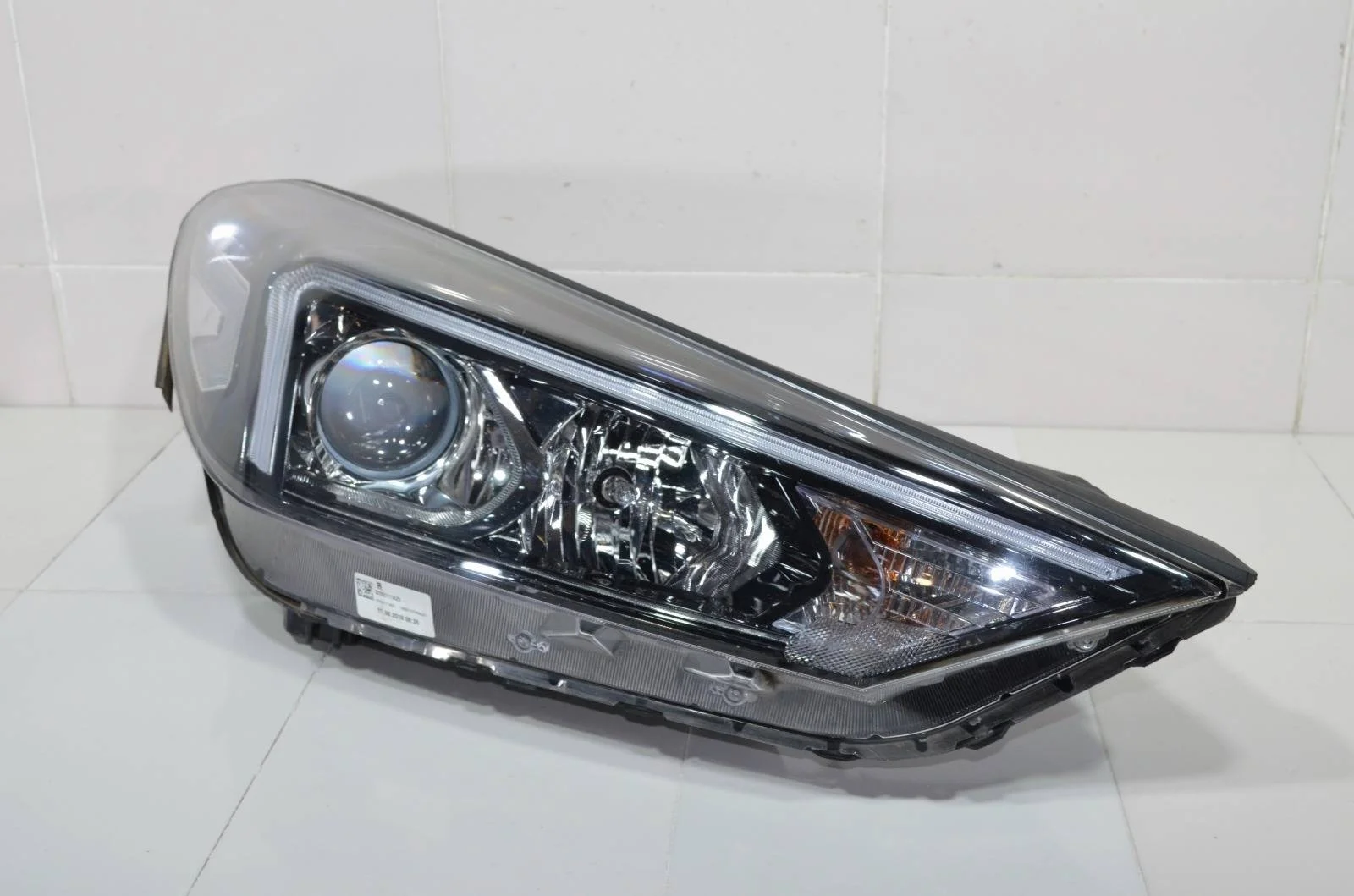 Фара Hyundai Tucson 2018+ 92102D7600 TL, правая