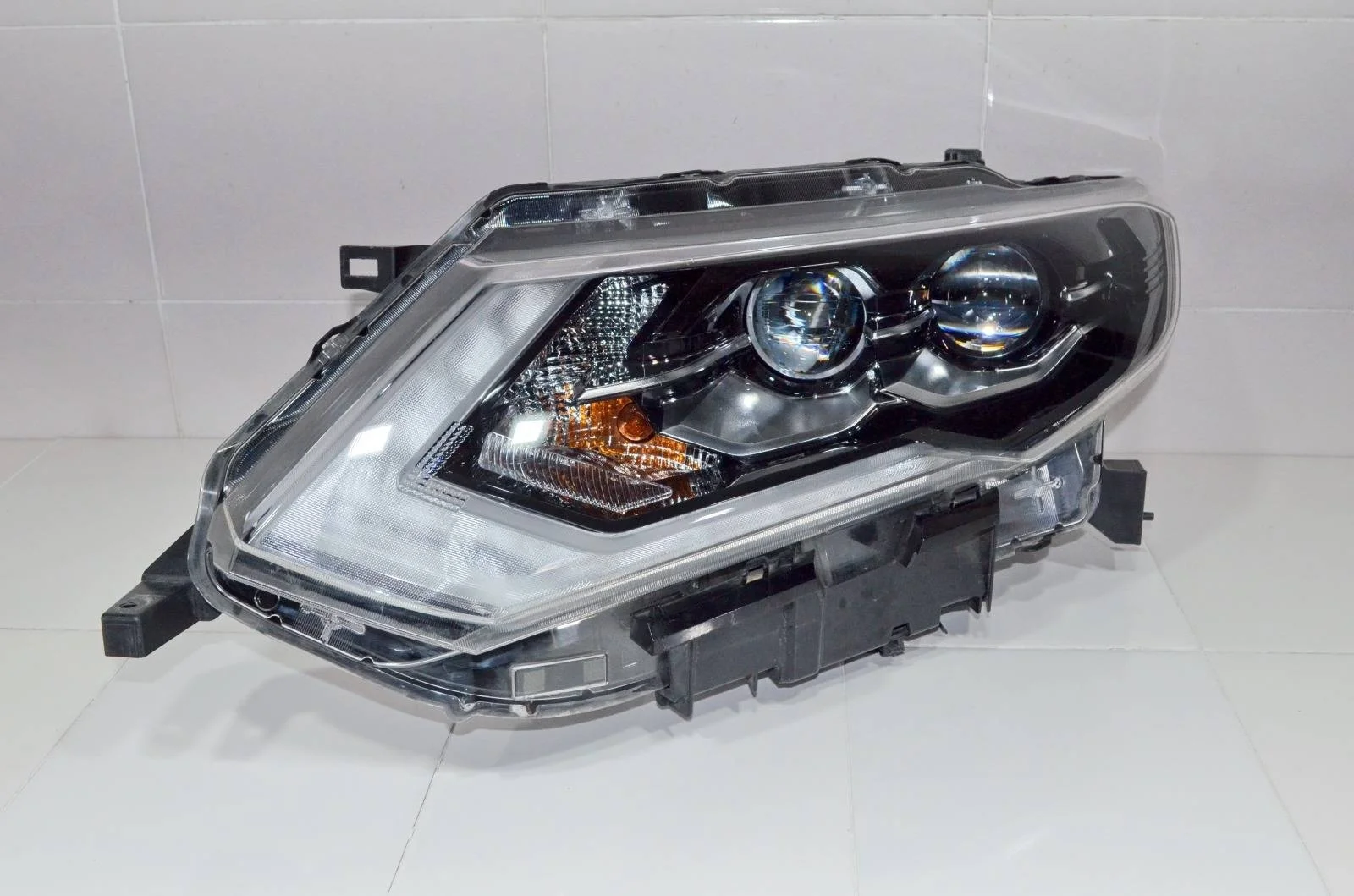 Фара NISSAN X-TRAIL 2017+ 260606FP8B T32, левая