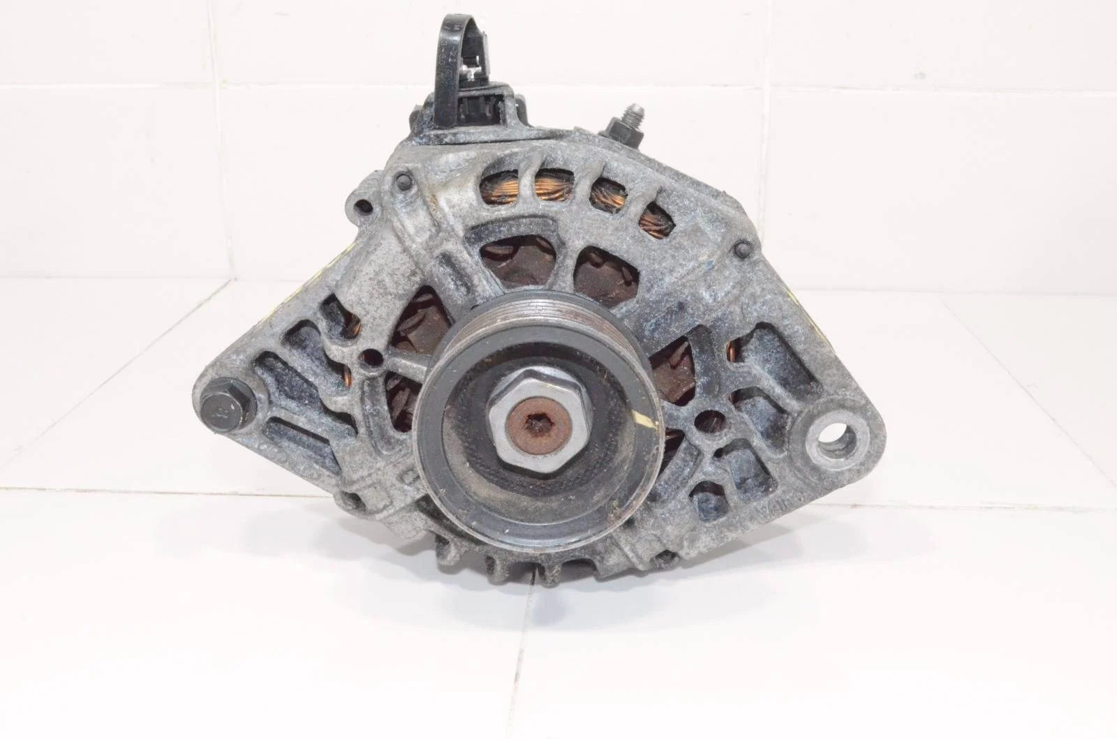 Генератор KIA VENGA 2010+ 373002B510 YN