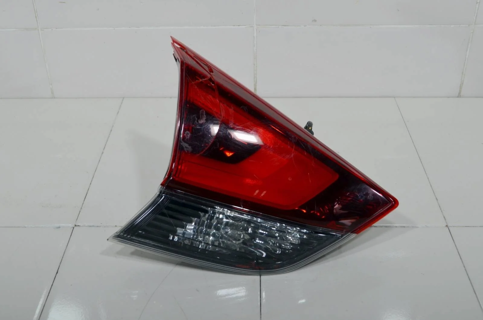 Фонарь NISSAN X-TRAIL 2017+ 265556FP5A T32, левый