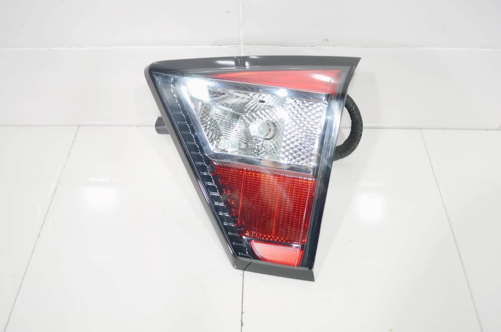 Фонарь Ford Kuga 2016+ 2247367 CBS, правый