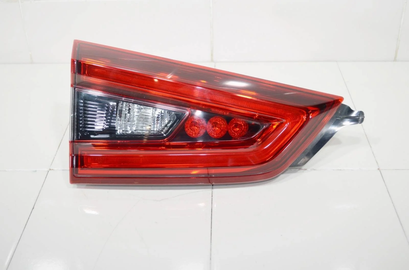 Фонарь NISSAN QASHQAI 2017+ 26555HV05A J11, левый