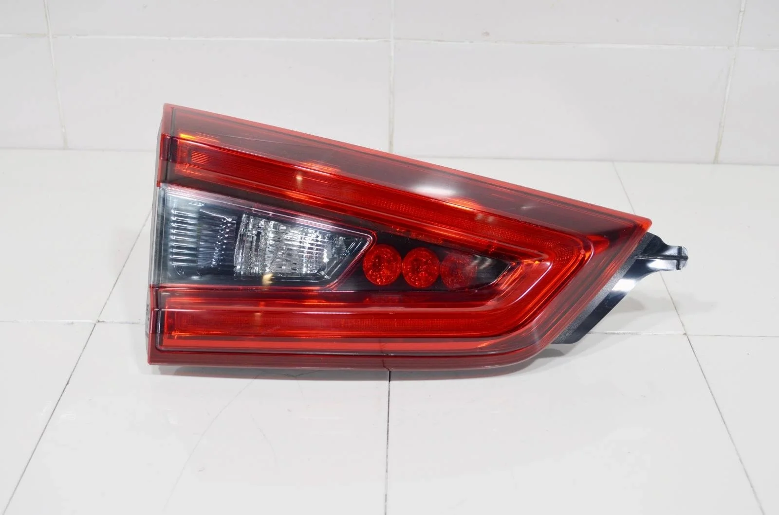 Фонарь NISSAN QASHQAI 2017+ 26555HV05A J11, левый