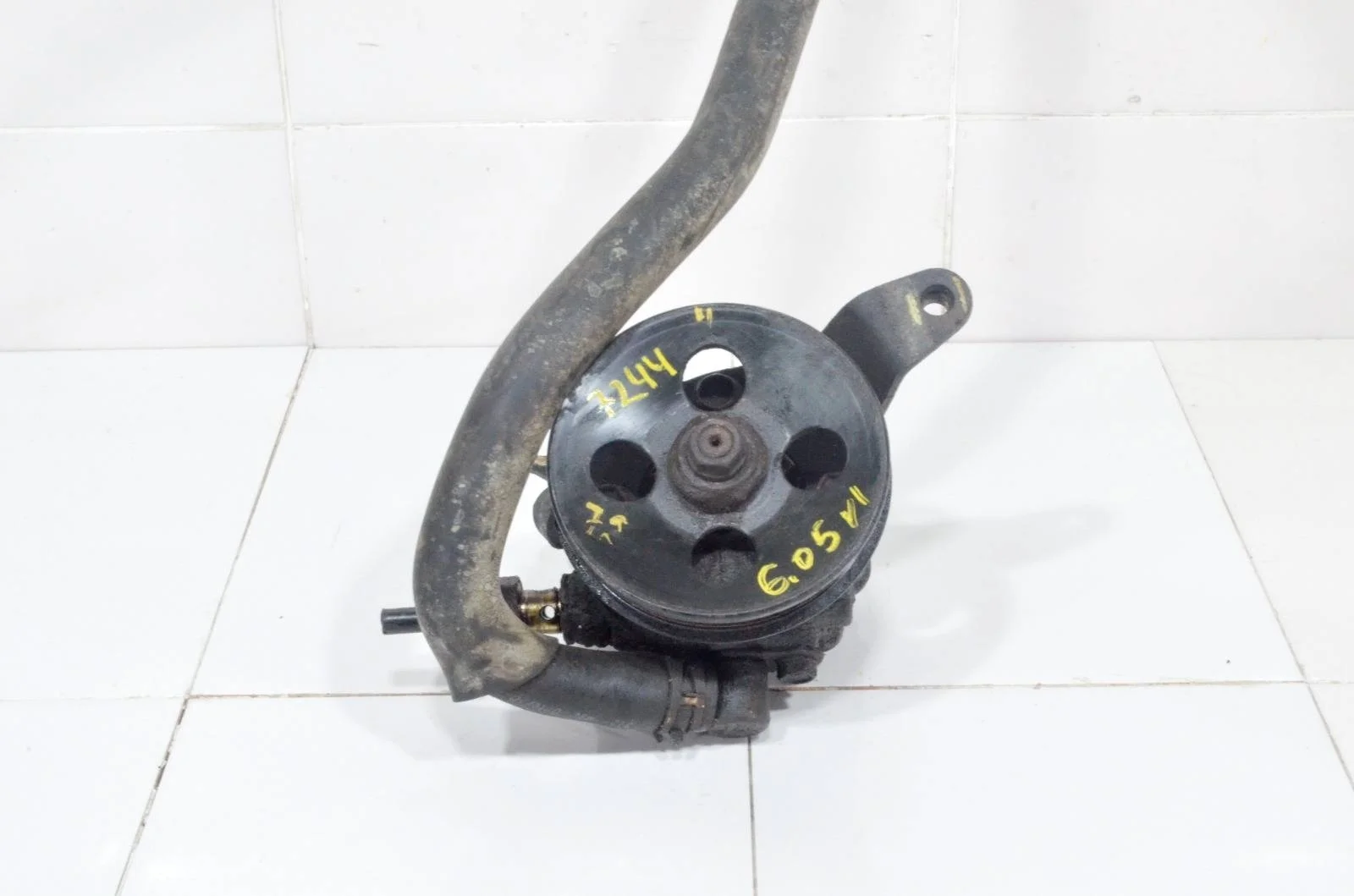 Насос ГУР TOYOTA HIGHLANDER 2000-2007 4432048030 XU20