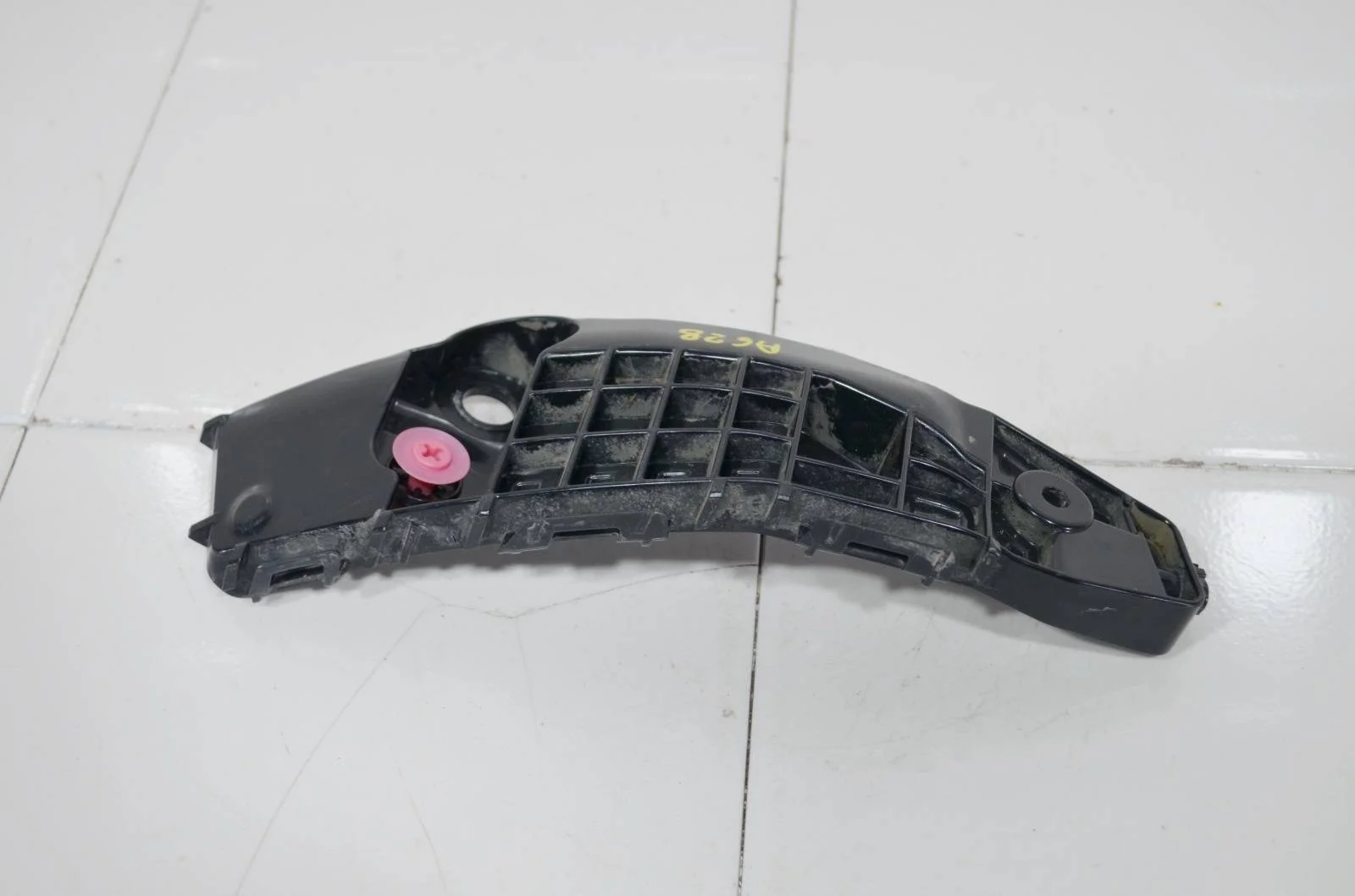 Кронштейн бампера TOYOTA RAV4 2018+ 5253542050 A50, передний правый