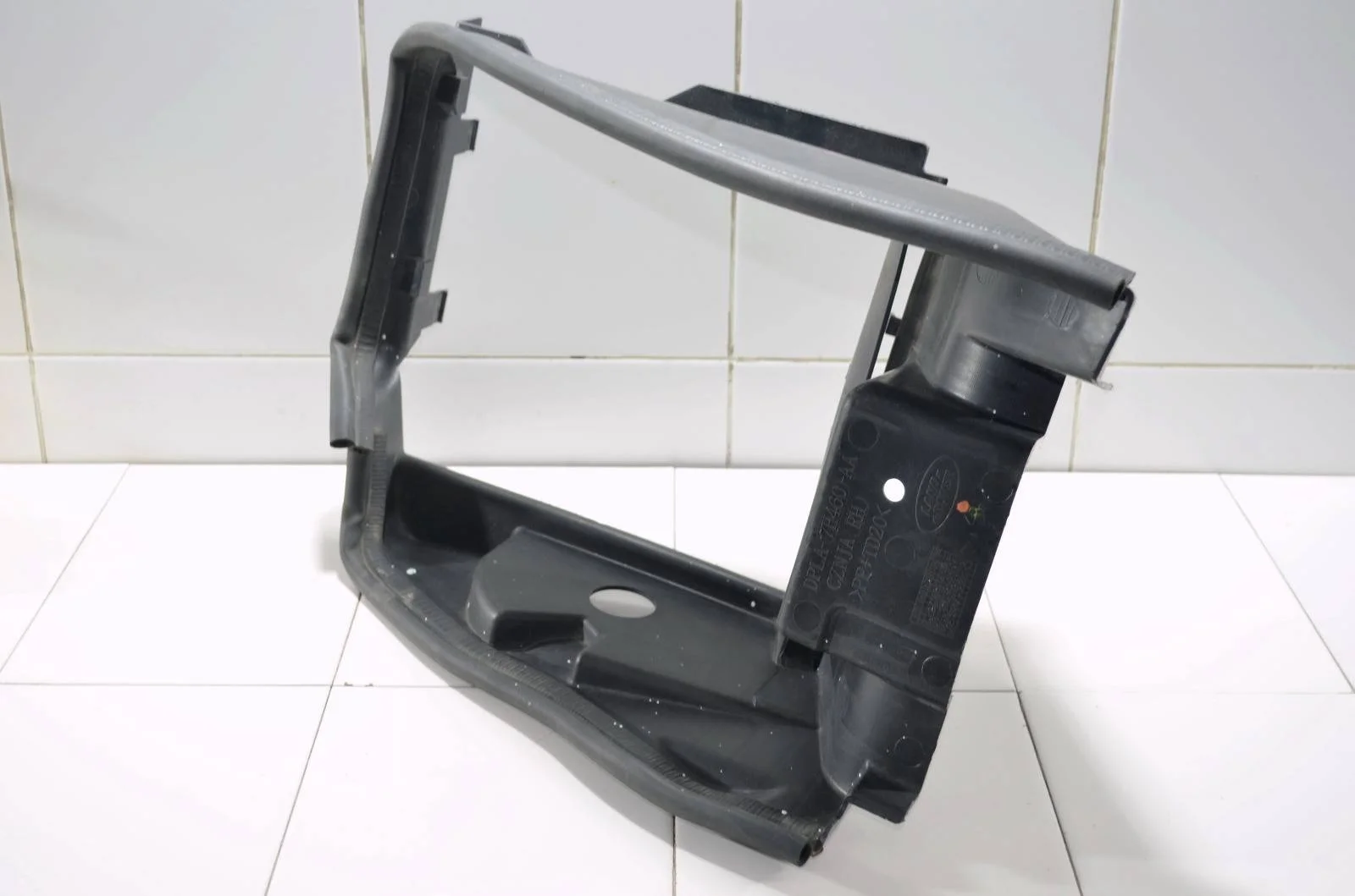 Воздуховод интеркулера Land Rover Range Rover Sport 2013+ LR044395 L494, правый