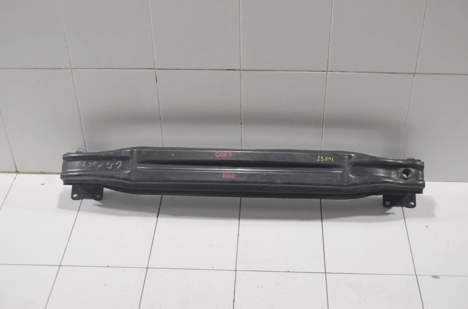 Усилитель бампера VOLKSWAGEN GOLF 5G0807305B 5G1, задний