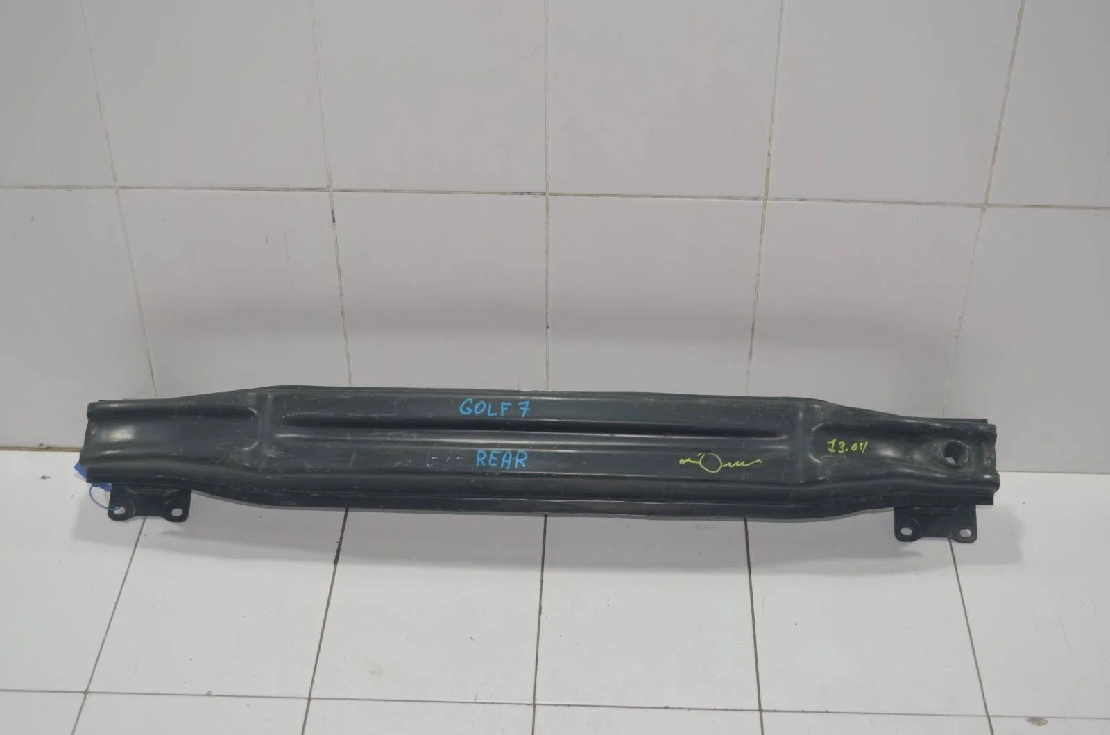 Усилитель бампера Volkswagen GOLF 5G0807305B MK7, задний