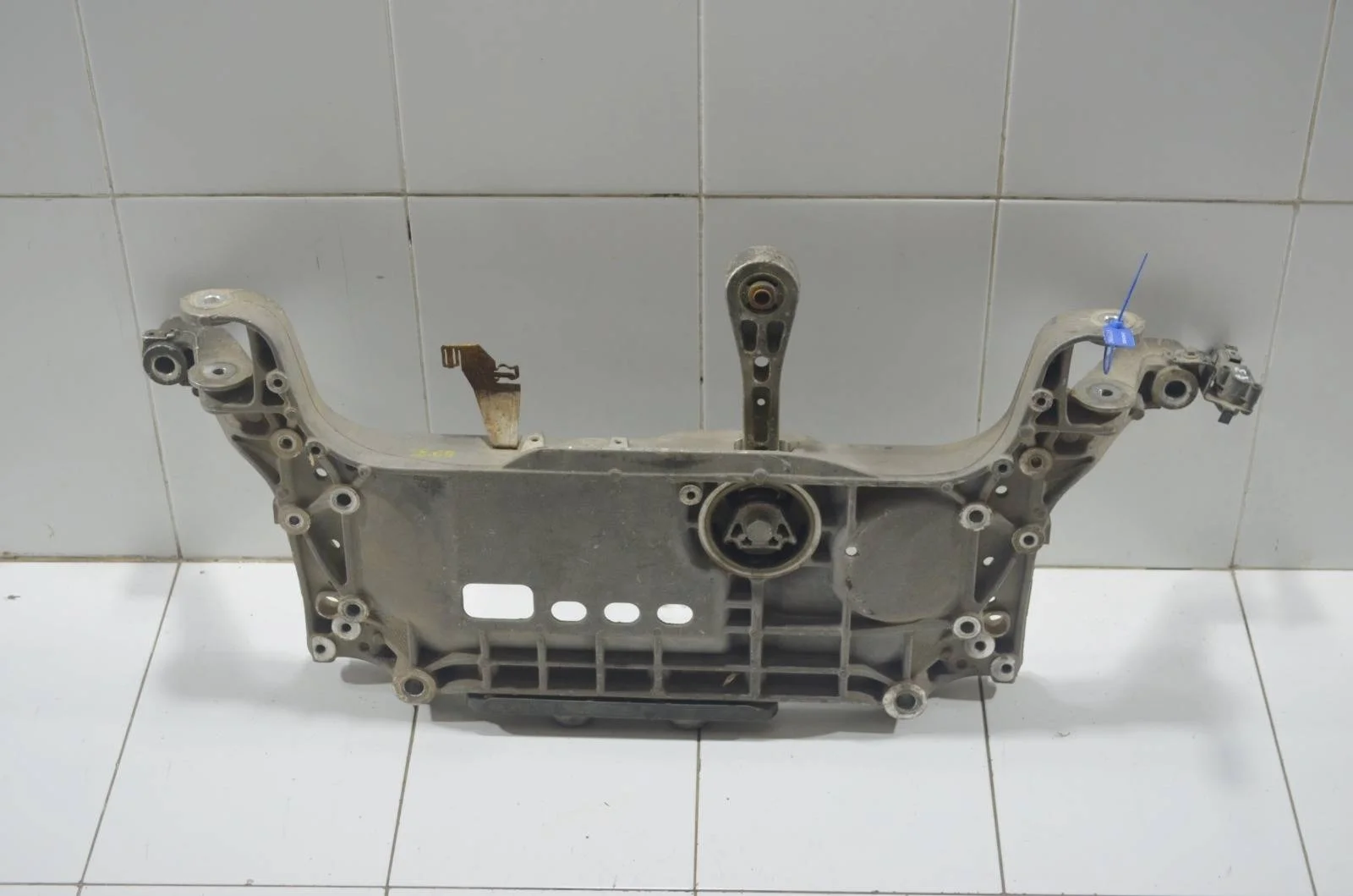 Подрамник VOLKSWAGEN PASSAT 3C0199369H B6, передний