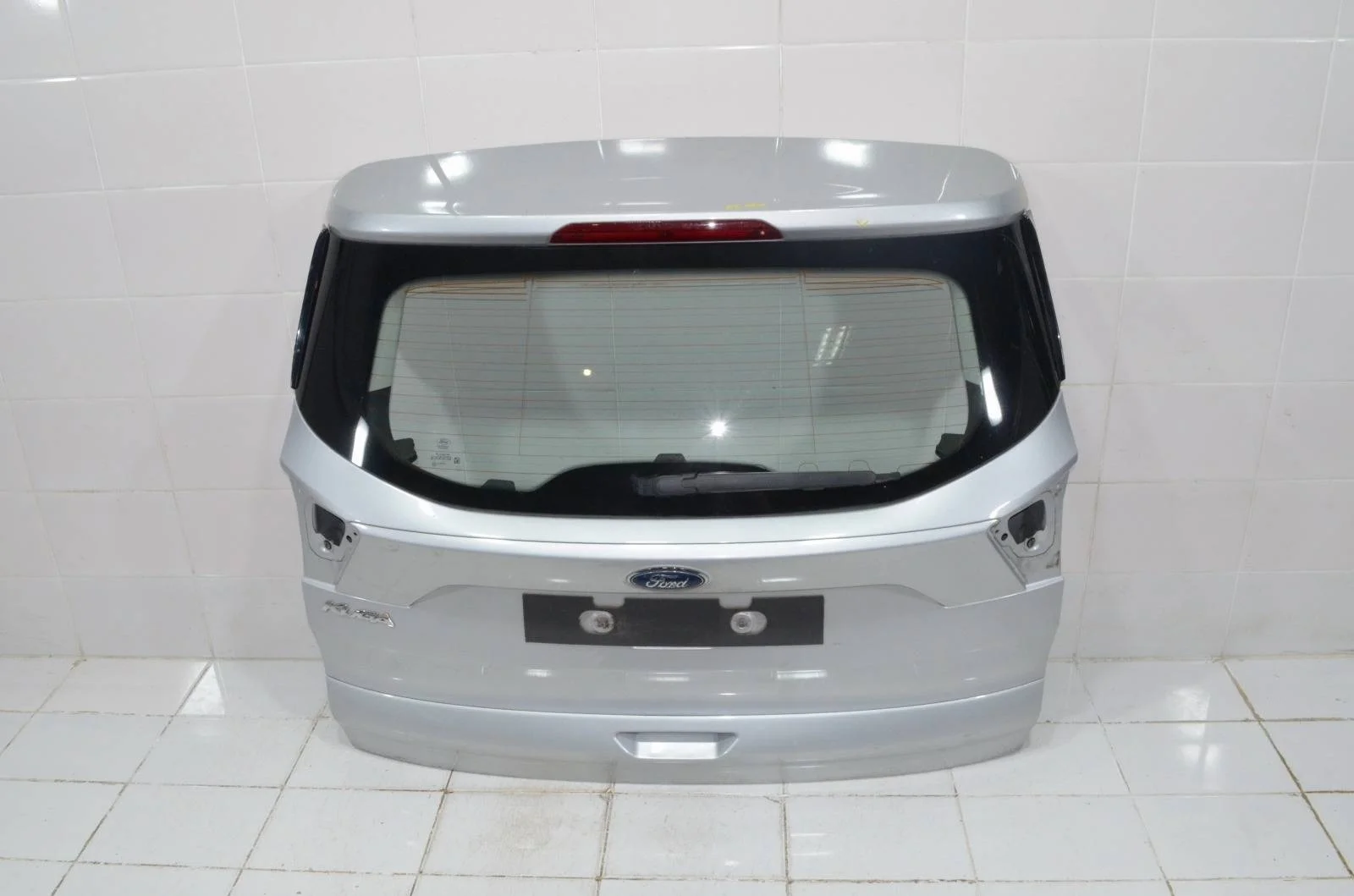 Крышка багажника Ford Kuga 2016+ 2387360 CBS