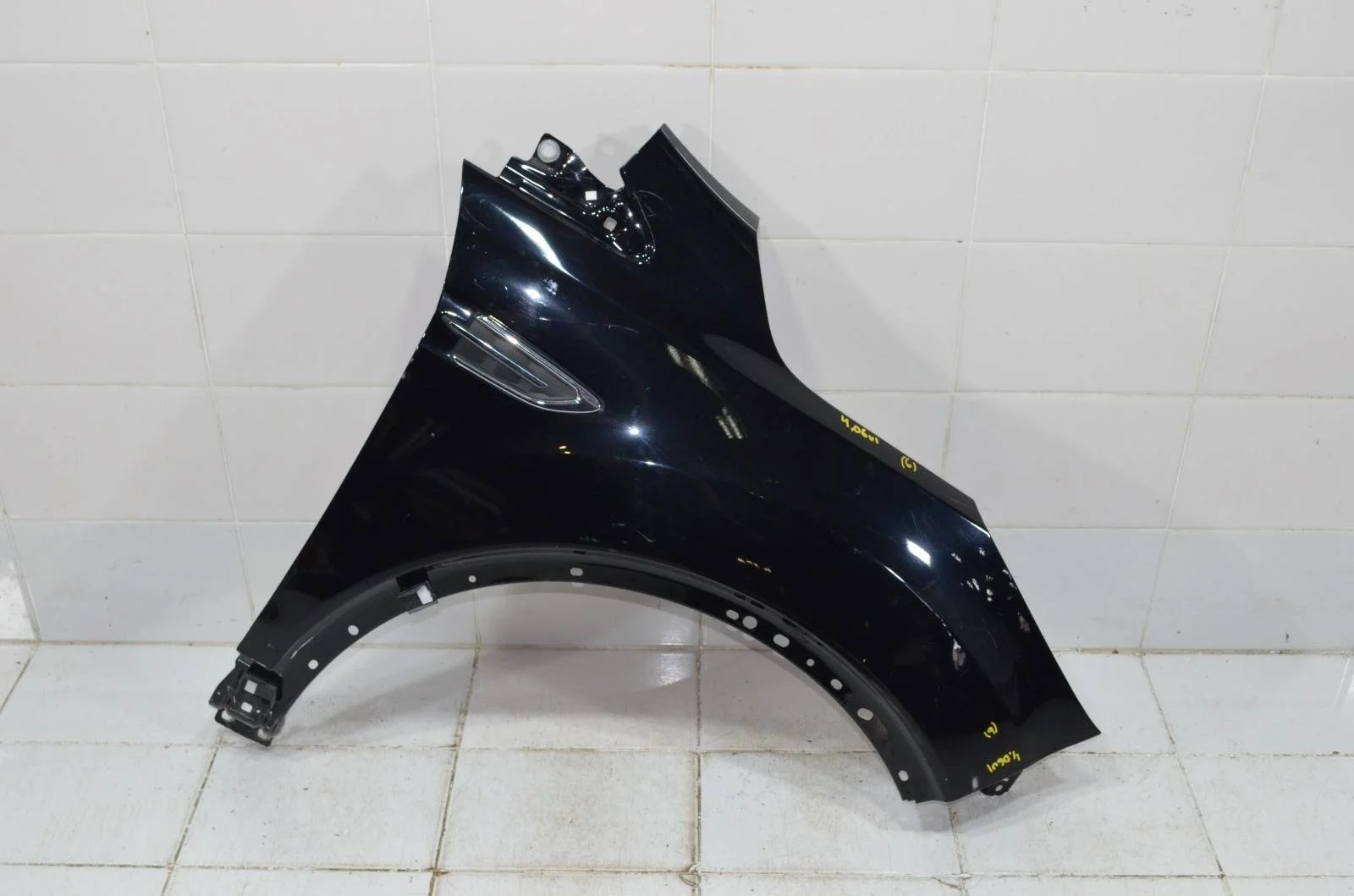 Крыло Ford Kuga 2016+ 2344151 CBS, переднее правое