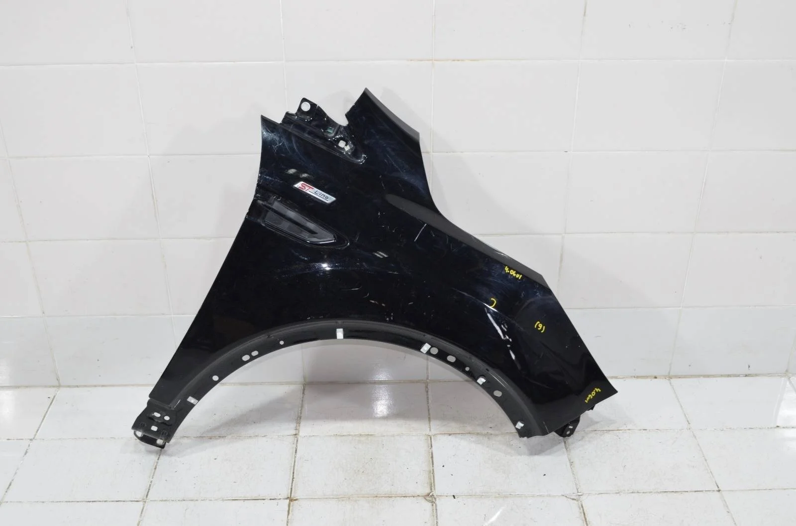 Крыло Ford Kuga 2016+ 2344151 CBS, переднее правое