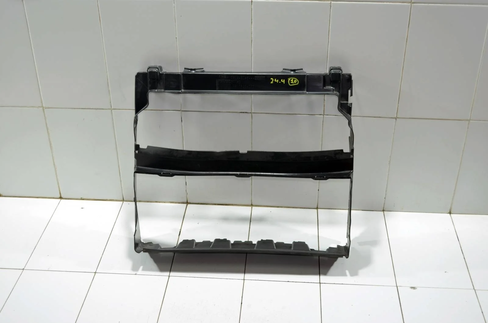 Дефлектор радиатора LAND ROVER RANGE ROVER SPORT 2013+ LR033397 L494