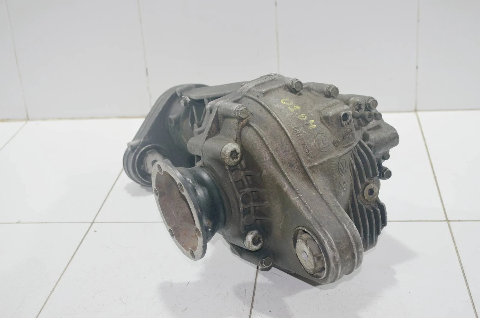 Редуктор VOLKSWAGEN TOUAREG 4460310021 7L6, передний