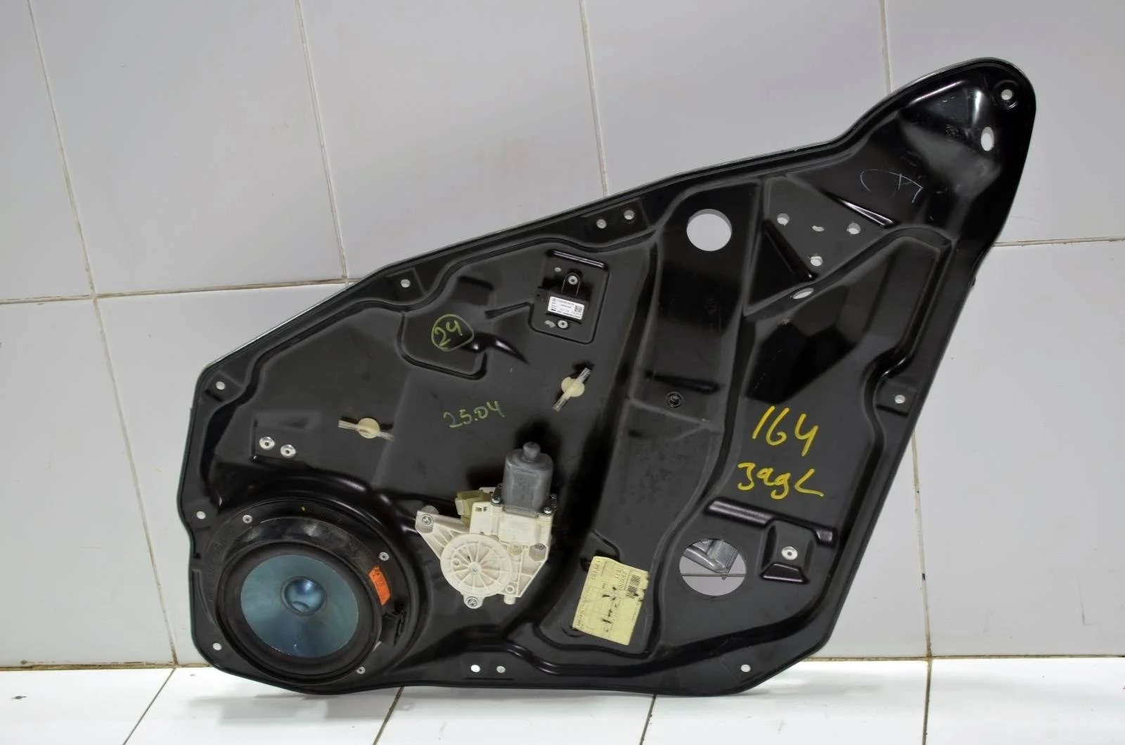 Стеклоподъемник MERCEDES-BENZ M-Class 2010 A1647300379 W164, задний левый