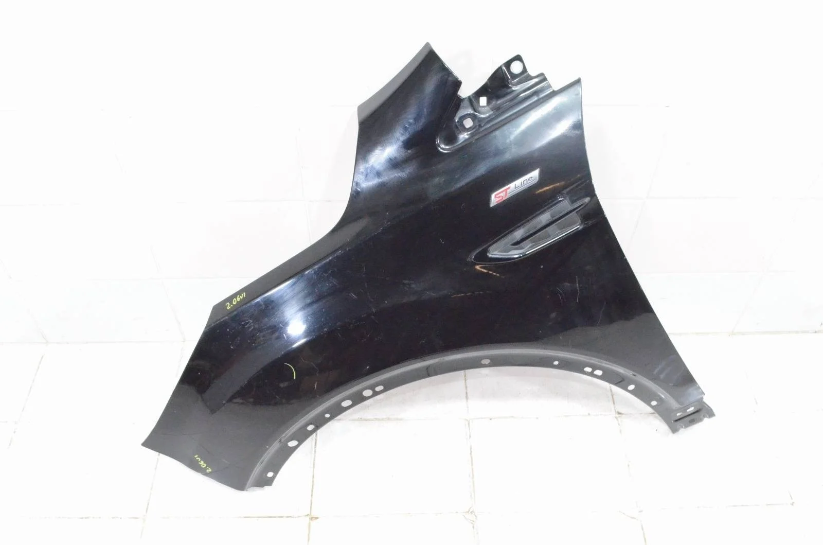 Крыло Ford Kuga 2016+ 2344153 CBS, переднее левое