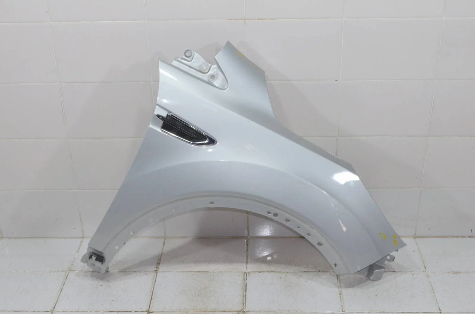 Крыло Ford Kuga 2016+ 2344151 CBS, переднее правое