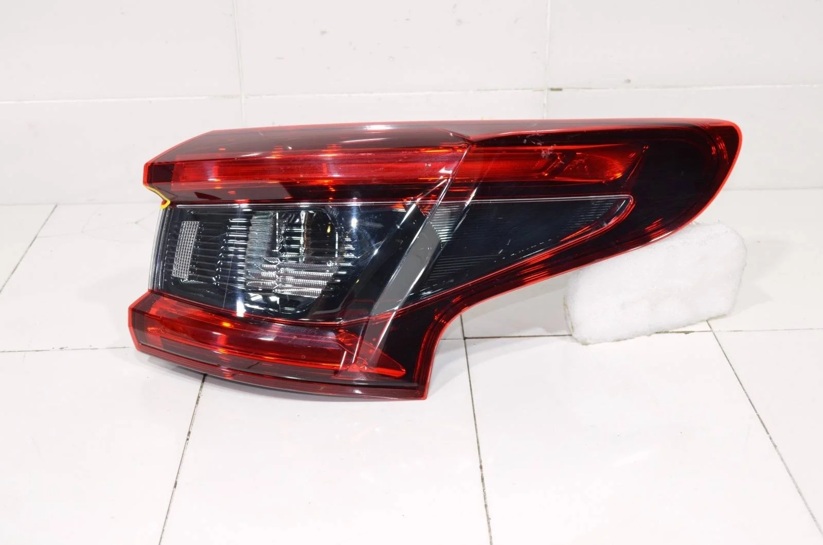 Фонарь NISSAN QASHQAI 2017+ 26550HV00A J11, правый