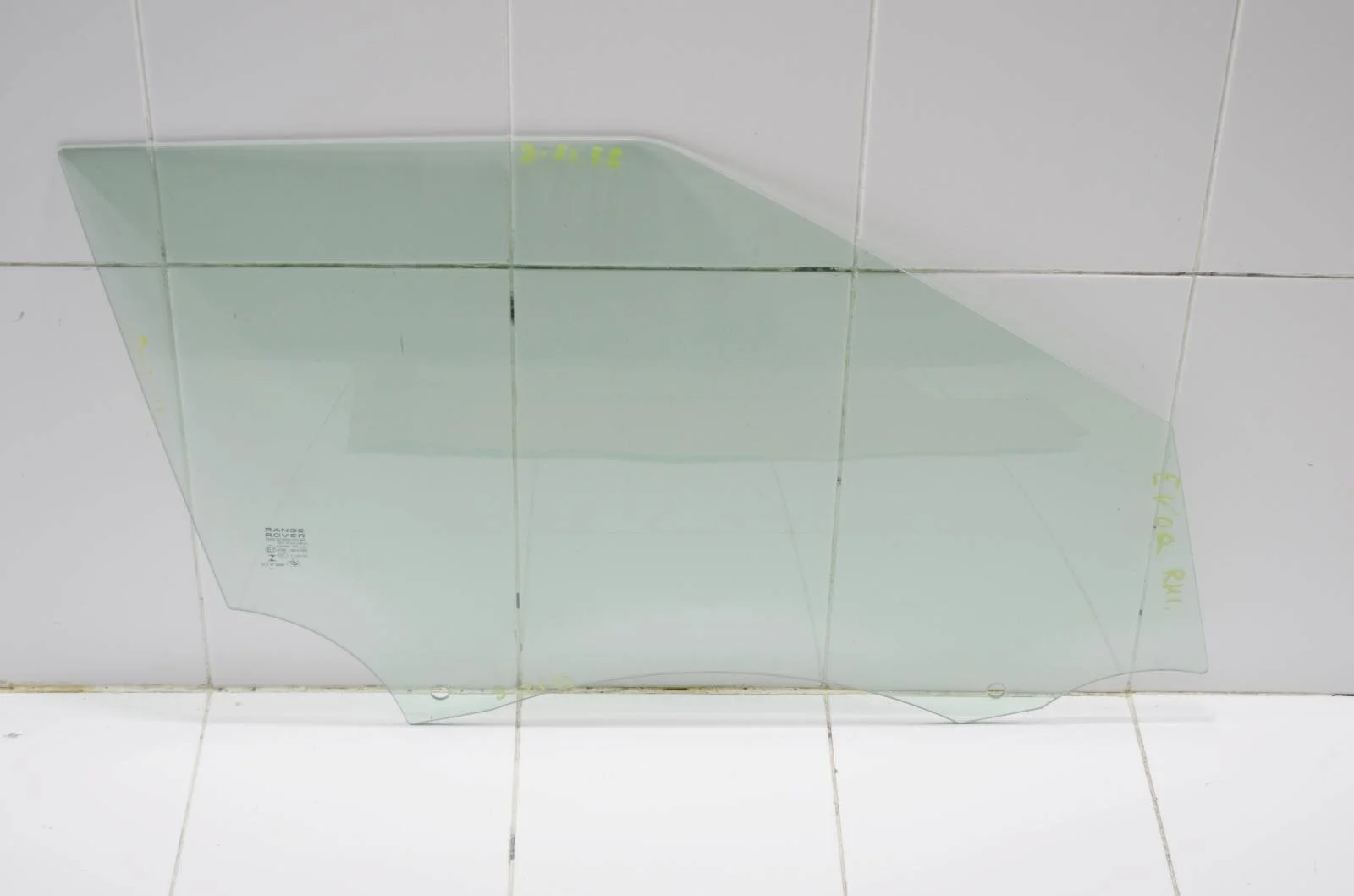 Стекло двери Land Rover RANGE ROVER EVOQUE 2013 LR026302 L538, переднее правое