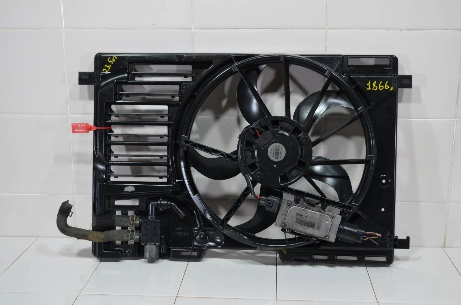 Диффузор в сборе Ford Escape 2012+ CV6Z8C607A 3