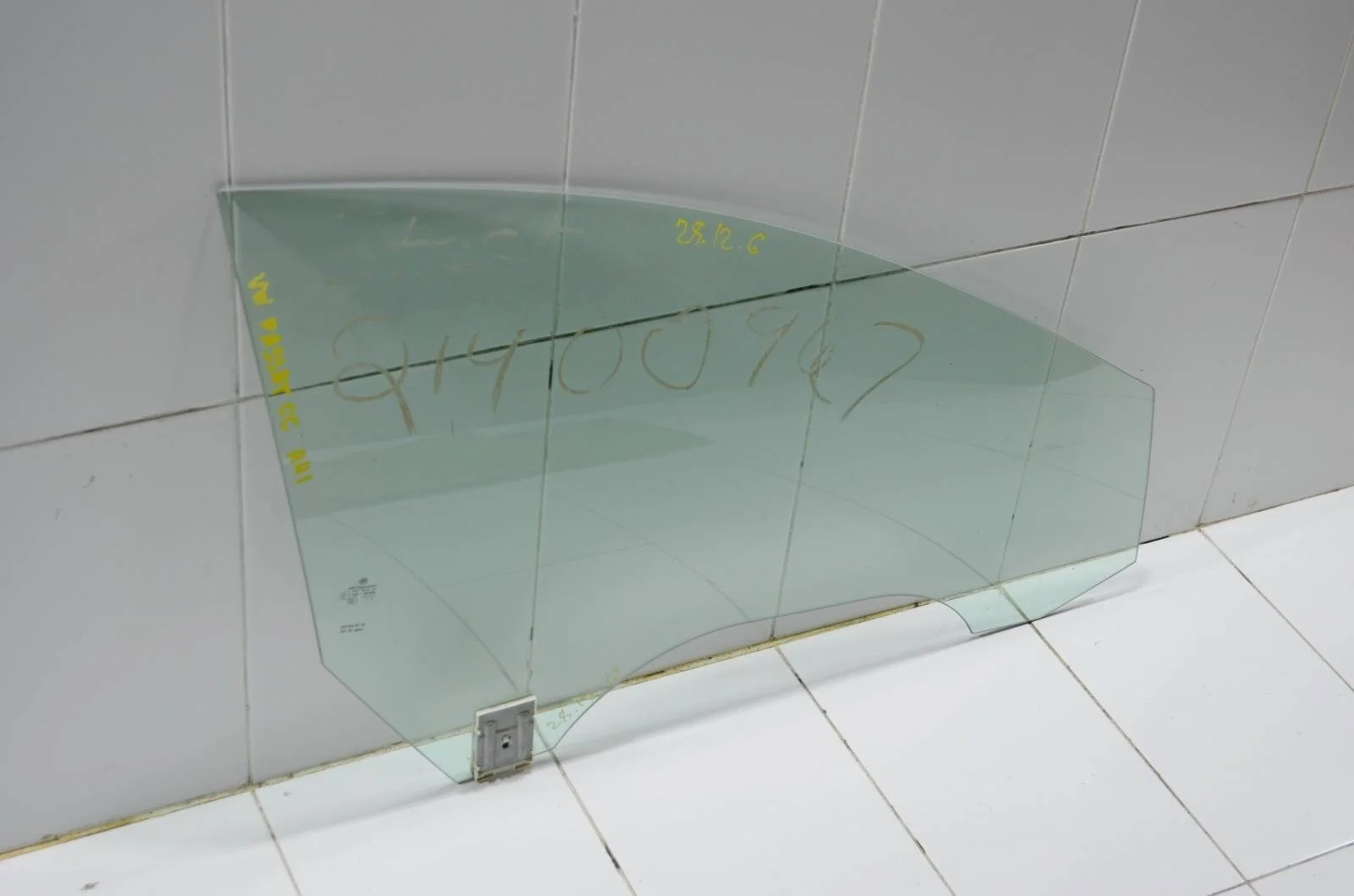 Стекло двери Volkswagen Passat CC 2011 3C8845202A 358, переднее правое