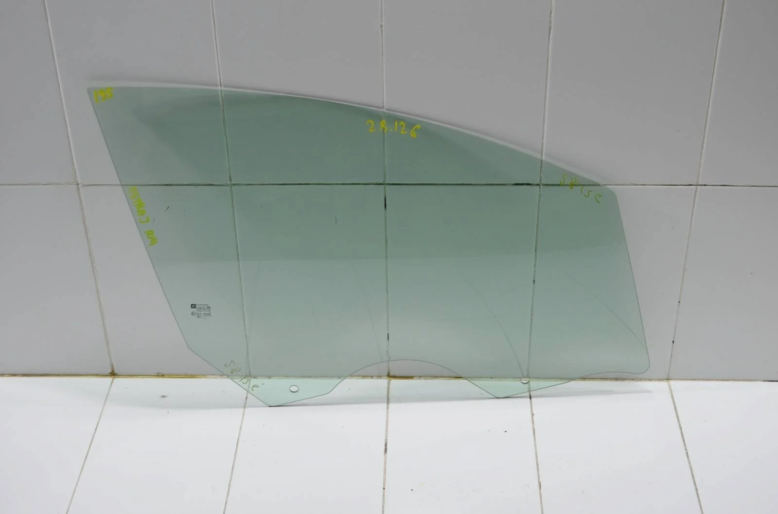 Стекло двери OPEL ASTRA 2010 13265808 J, переднее правое