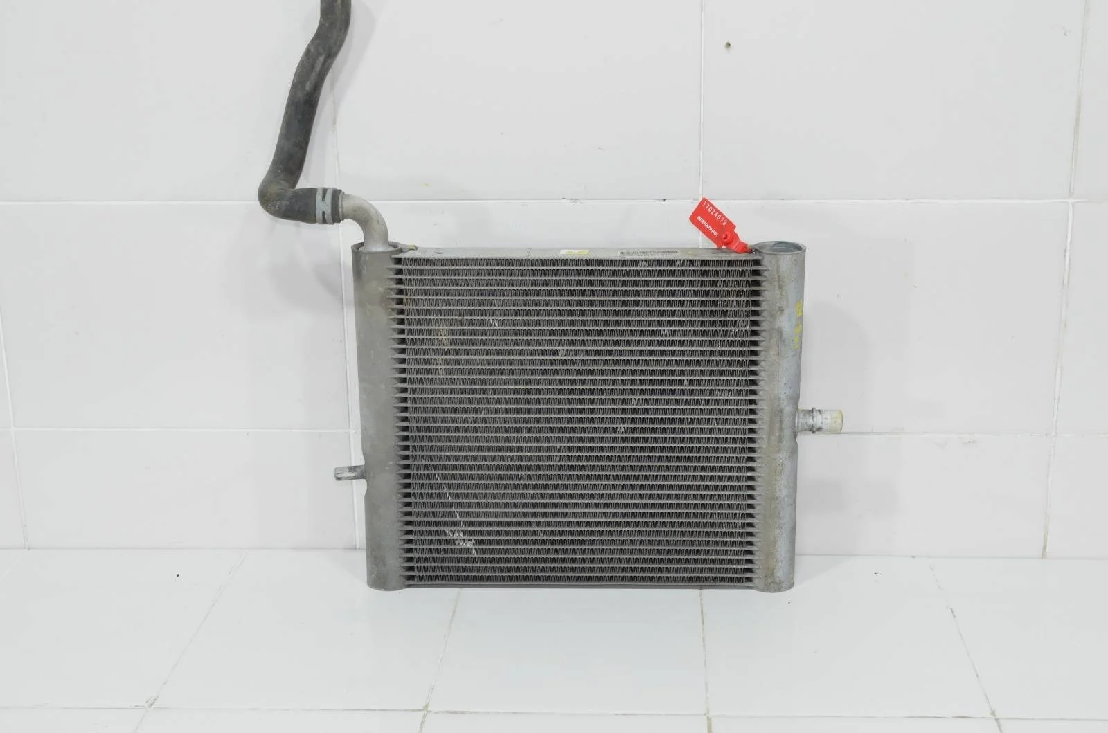 Радиатор дополнительный LAND ROVER RANGE ROVER SPORT 2013+ LR062670 L494