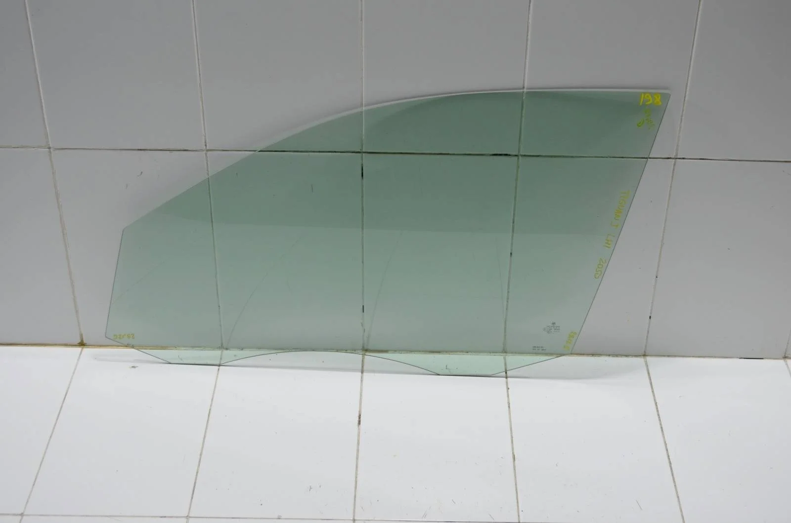 Стекло двери VOLKSWAGEN TIGUAN 2011 5N0845201 5N, переднее левое