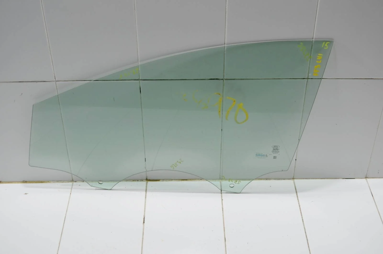 Стекло двери Ford Focus 2015 CV6Z5821411A CB8, переднее левое