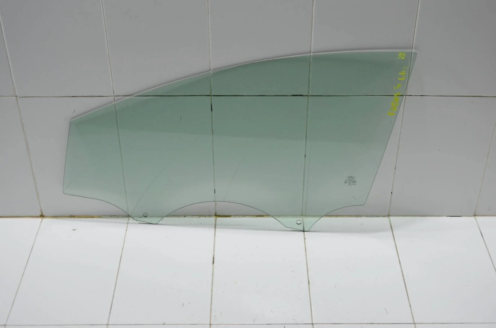 Стекло двери Ford Focus 2015 5298775 CEW, переднее левое
