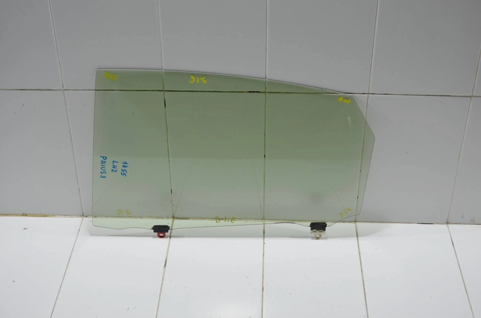 Стекло двери TOYOTA PRIUS 2012 6810447051 XW30, заднее левое